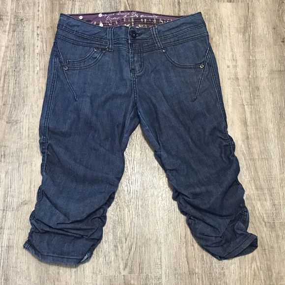 Zana Di Style Denim Capri Jeans or Long Shorts ~ Sz 11 ~ Mid Rise ~ 16" Inseam - Picture 2 of 4